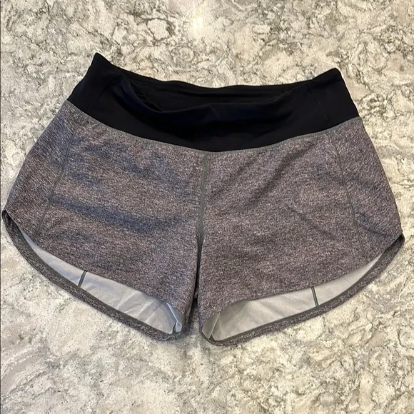 ✨ Lululemon Heather Gray Speed Up Shorts with Black Waistband  Sz 6 3.5” inseam