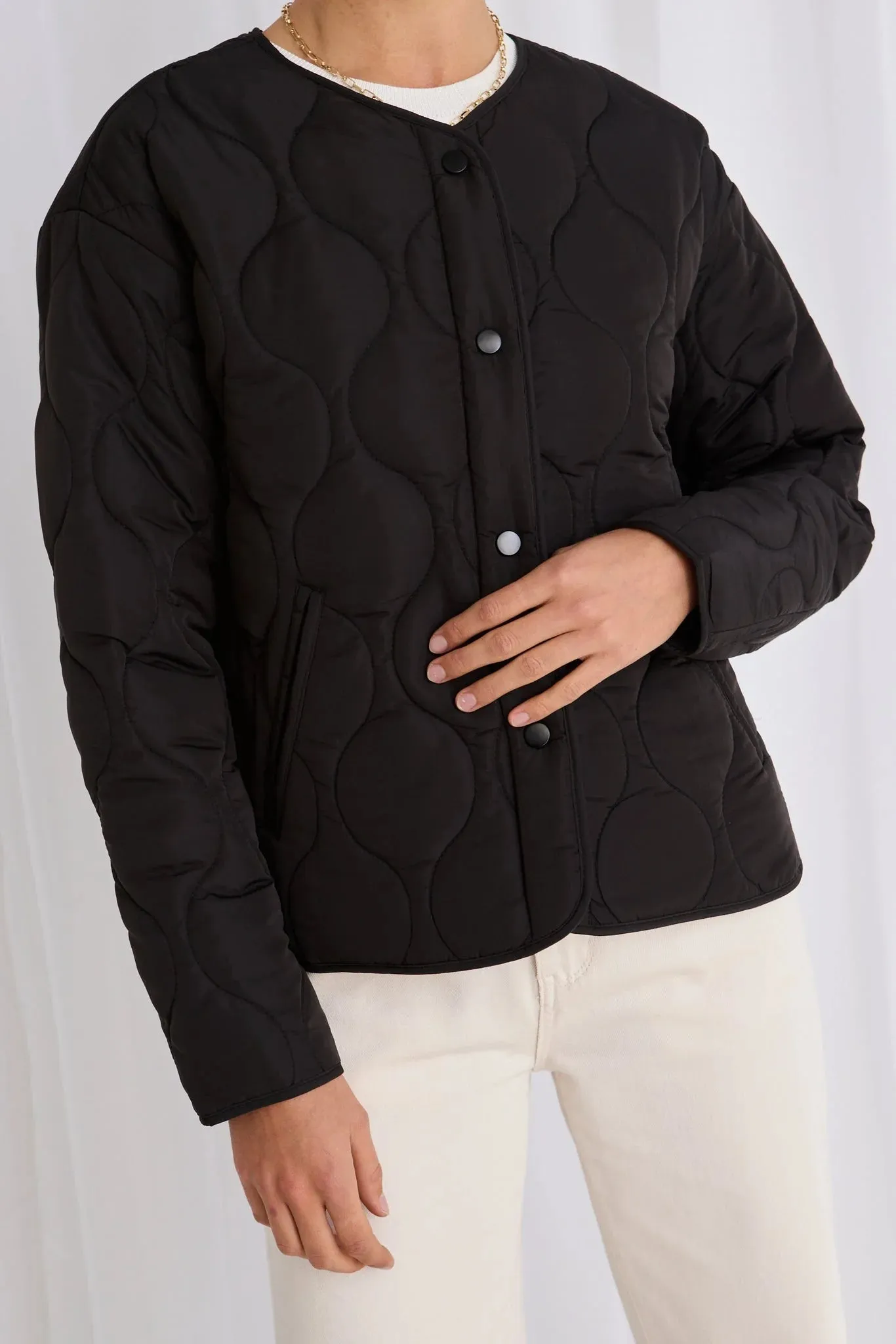 Apex Collarless Puffer - Black
