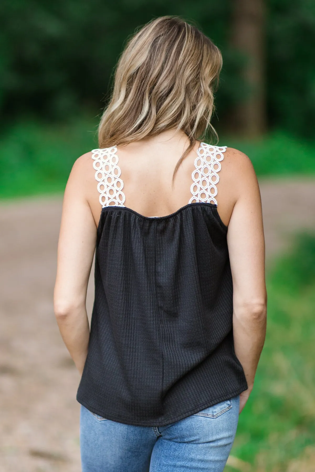 Black and White Waffle Knit Crochet Trim Tank