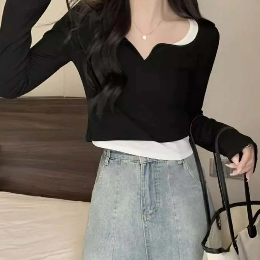 Black Solid Fitted Top
