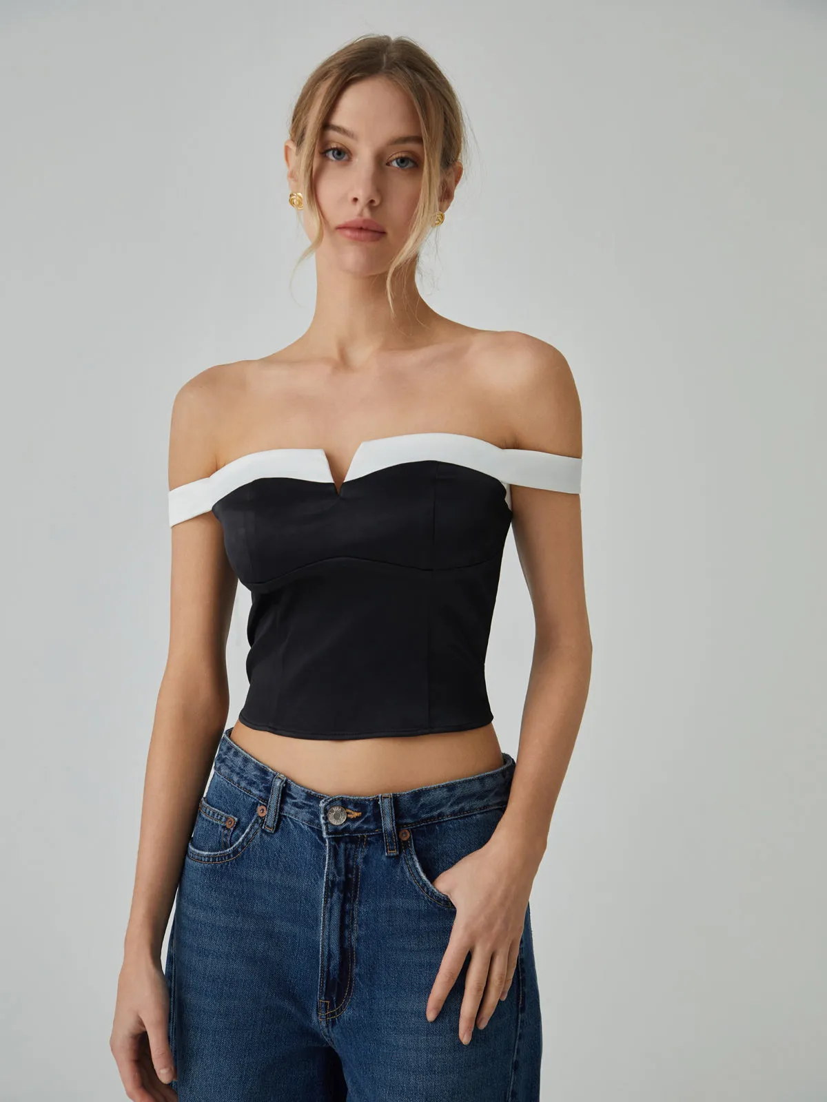 Contrast Trim Off-Shoulder T-Shirt
