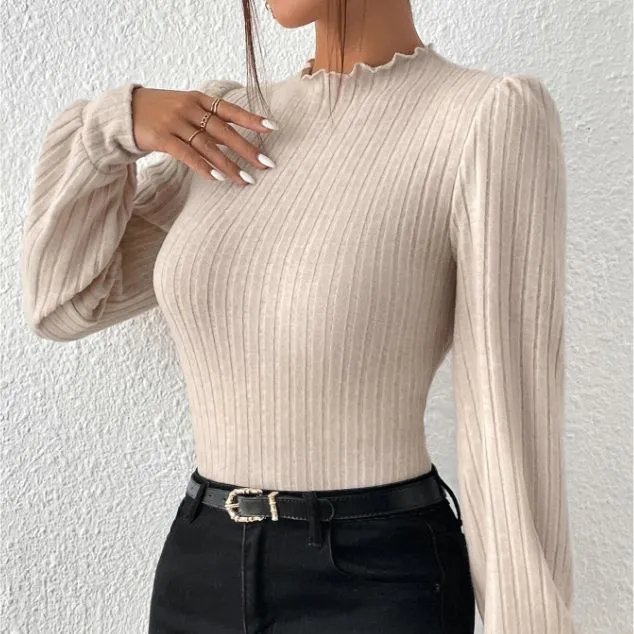 Cream Scallop Hem Top