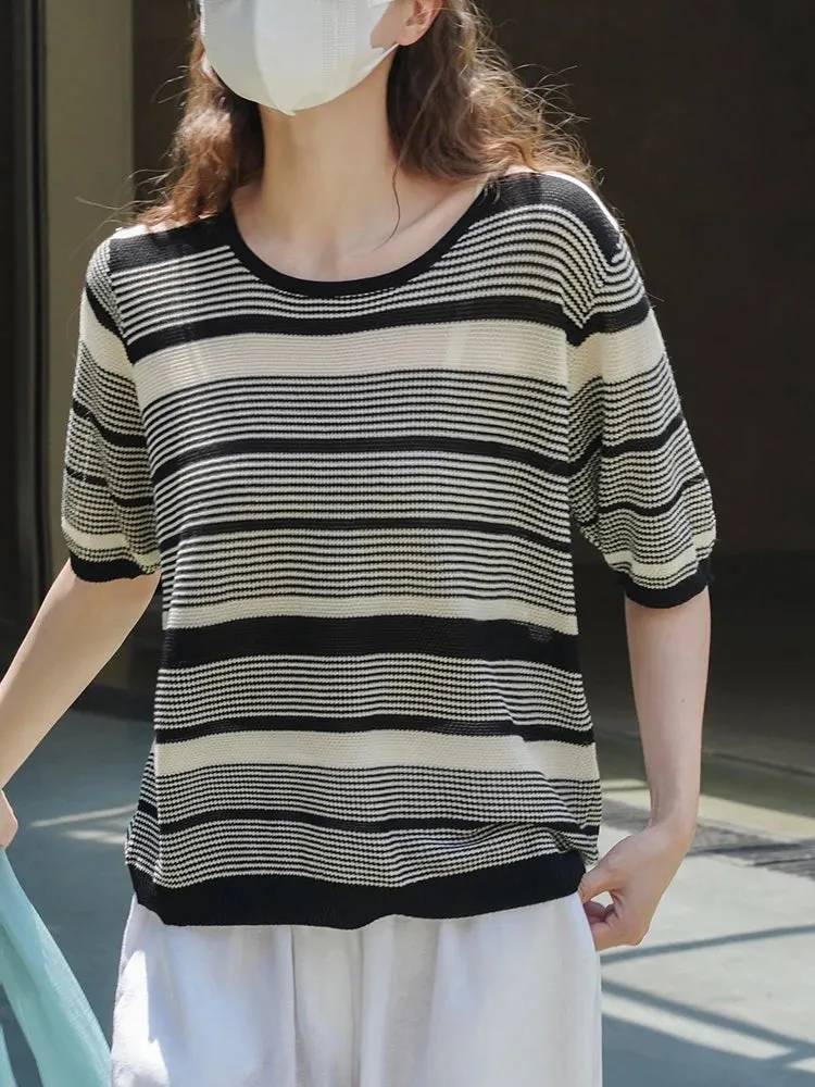 [EAM] Women Black Striped Knitting Soft Elegant T-shirt New Round Neck Half Sleeve Fashion Tide Spring Summer 2024 1DF9895Striped Knitting Soft Elegant T-shirt Half Sleeve