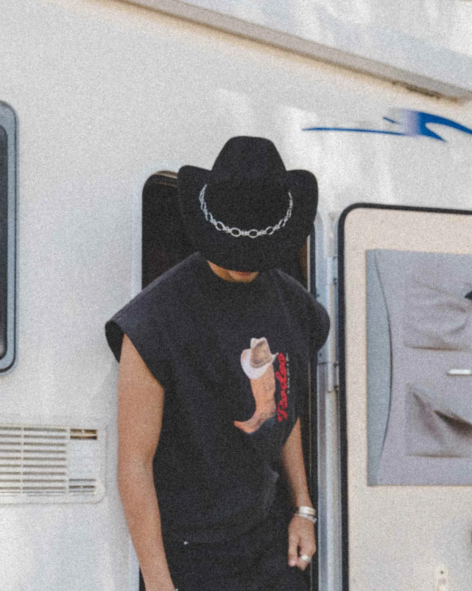 Fade Out Sleeveless Tee