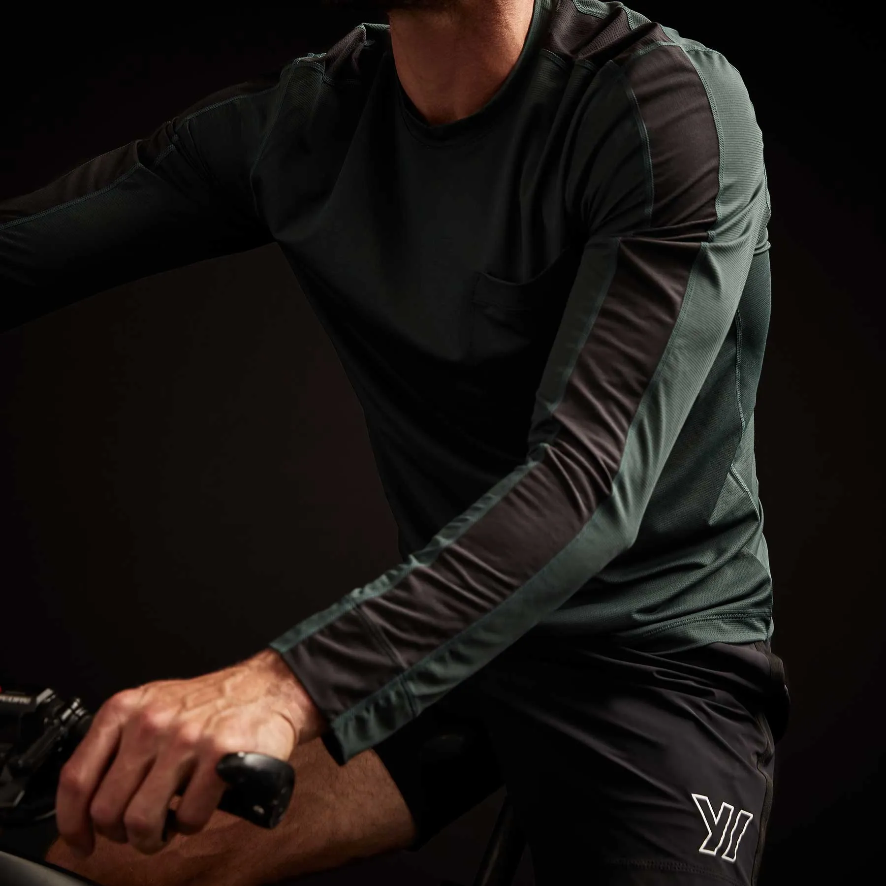 Graphic Striped Performance Tee - Bamboo/Black