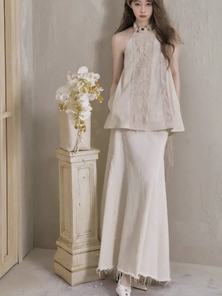 halter neck sleeveless off-shoulder T-shirt