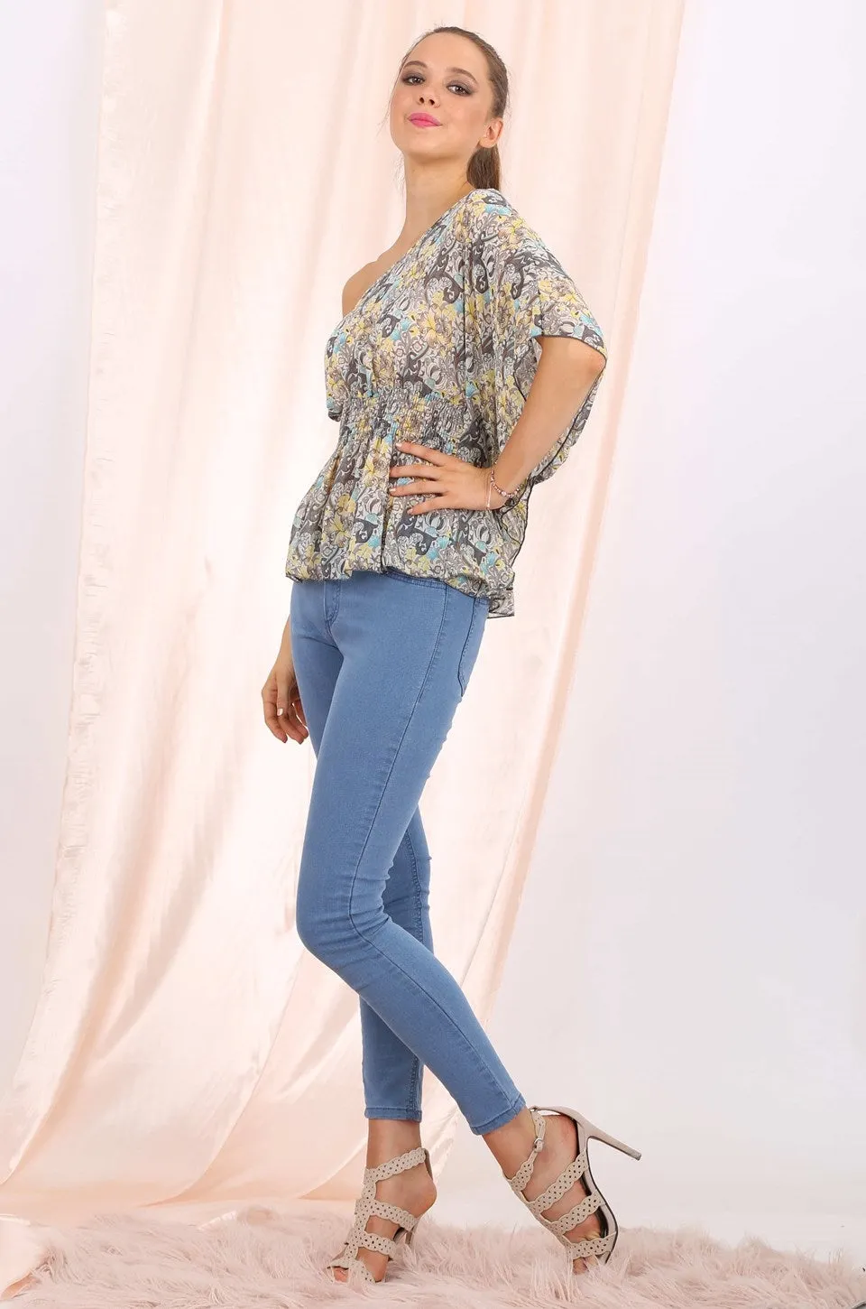 London chiffon top in grey print