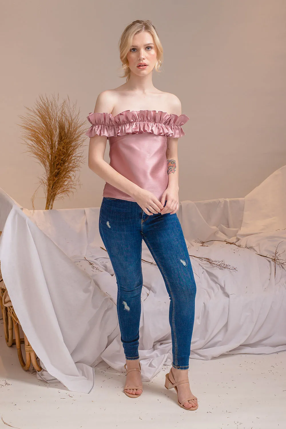 LUNA TOP Gazar Top with Oversize Ruffle Off Shoulder (Old Rose Gazar)
