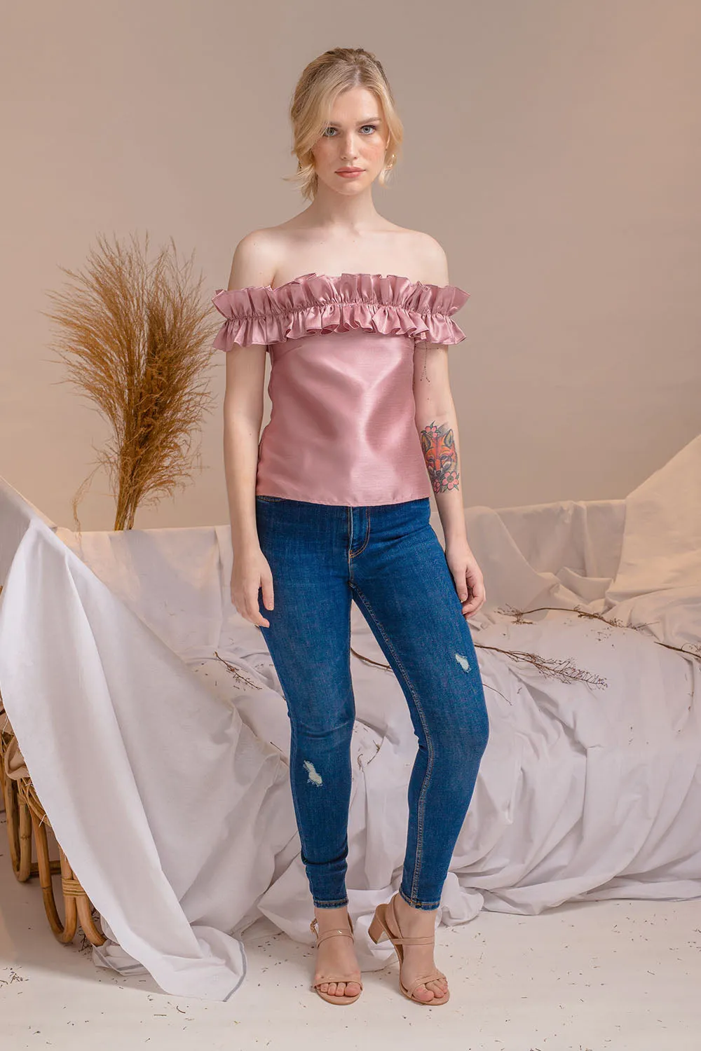 LUNA TOP Gazar Top with Oversize Ruffle Off Shoulder (Old Rose Gazar)