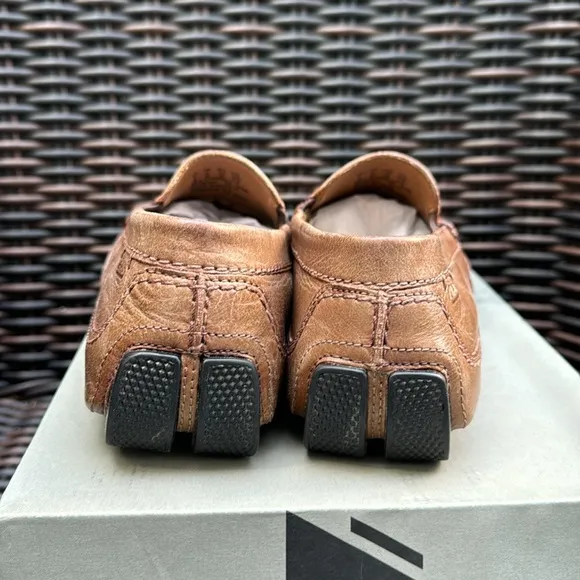 Men’s CLARKS Cushion Ortholite Brown / Tan Leather Loafers Shoe Size 9 M