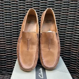 Men’s CLARKS Cushion Ortholite Brown / Tan Leather Loafers Shoe Size 9 M