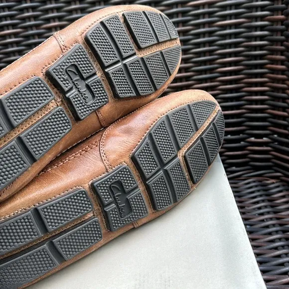 Men’s CLARKS Cushion Ortholite Brown / Tan Leather Loafers Shoe Size 9 M