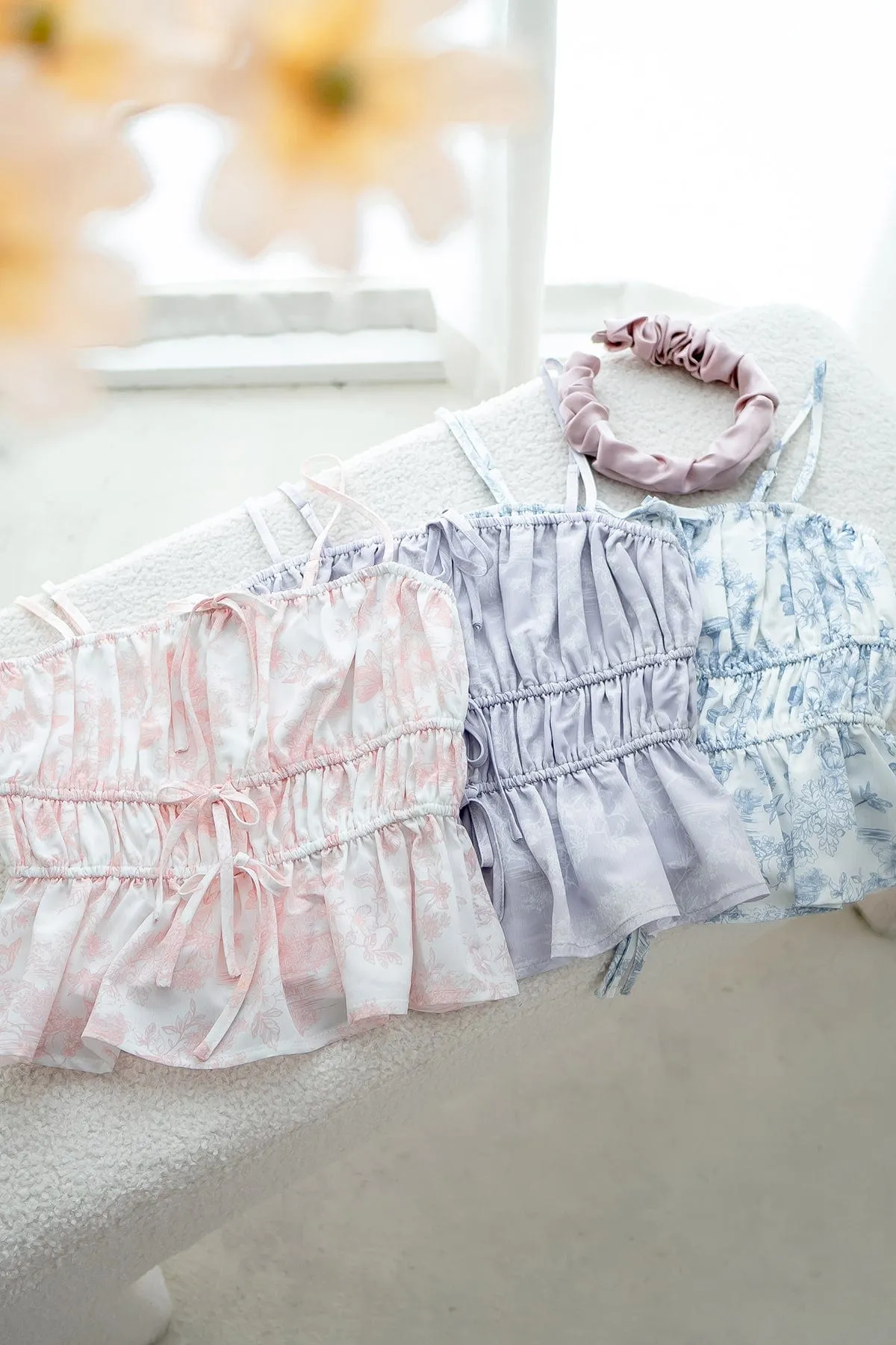 MIMI TOILE RIBBON RUCHED TOP IN LILAC
