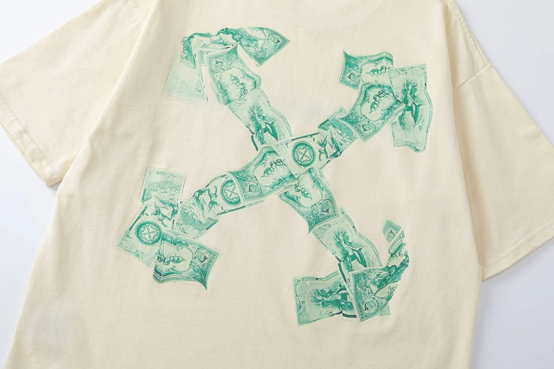 OFF WHITE Cash Arrow T-Shirts