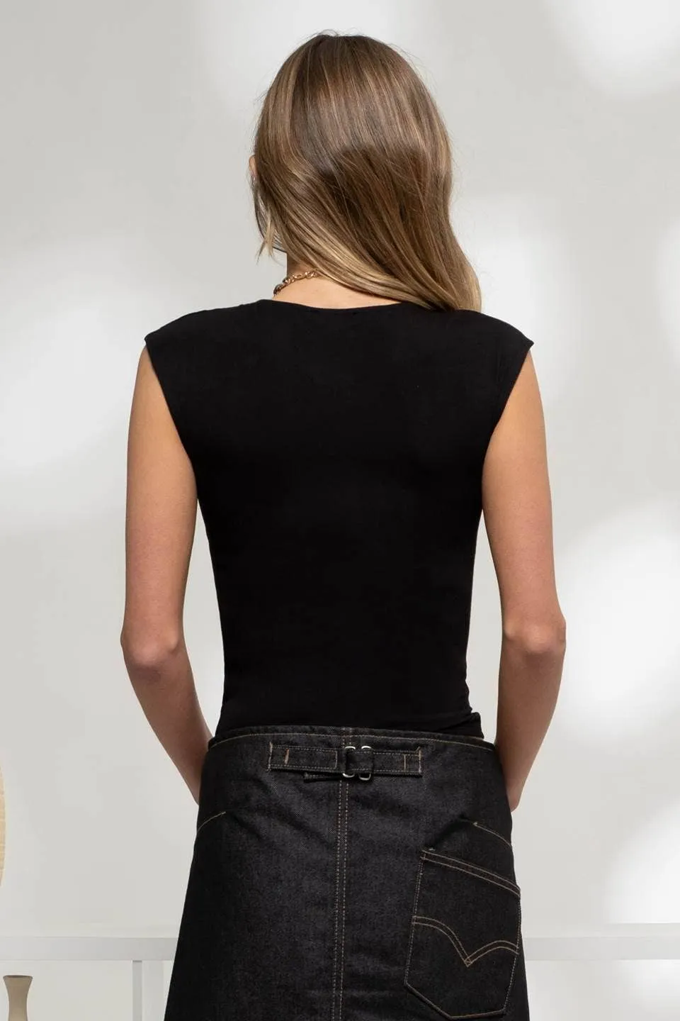REVERSIBLE KNIT SLEEVELESS CROP TOP