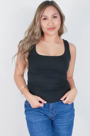 SLEEVELESS SQUARE NECK TOP